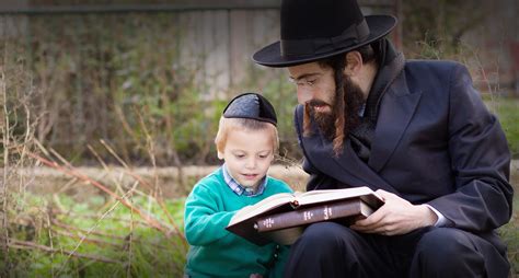 Reb Meir Baal Haness/Kollel Shomrei HaChomos : The Patriarch .
